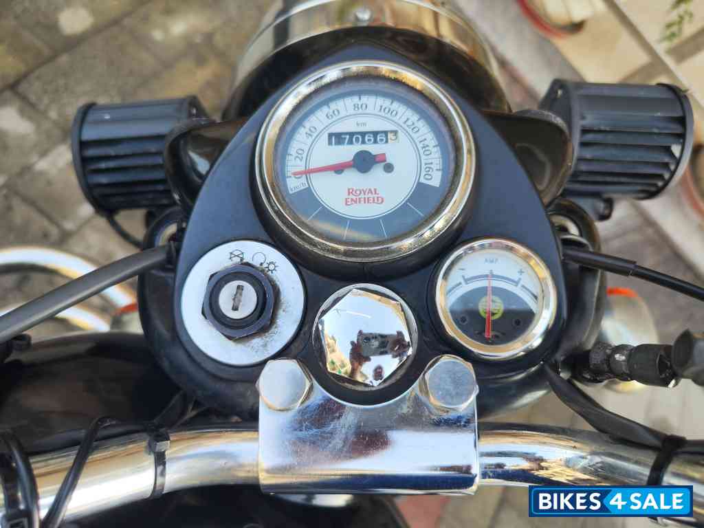 Black Royal Enfield Classic 350