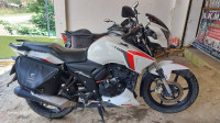 White TVS Apache RTR 160
