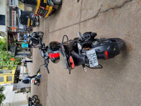 Black TVS Apache RTR 200 4V 2022