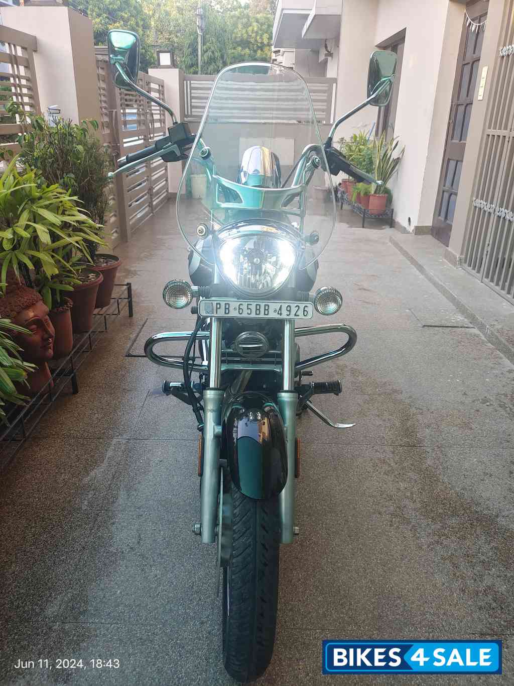 Bajaj Avenger Cruise 220