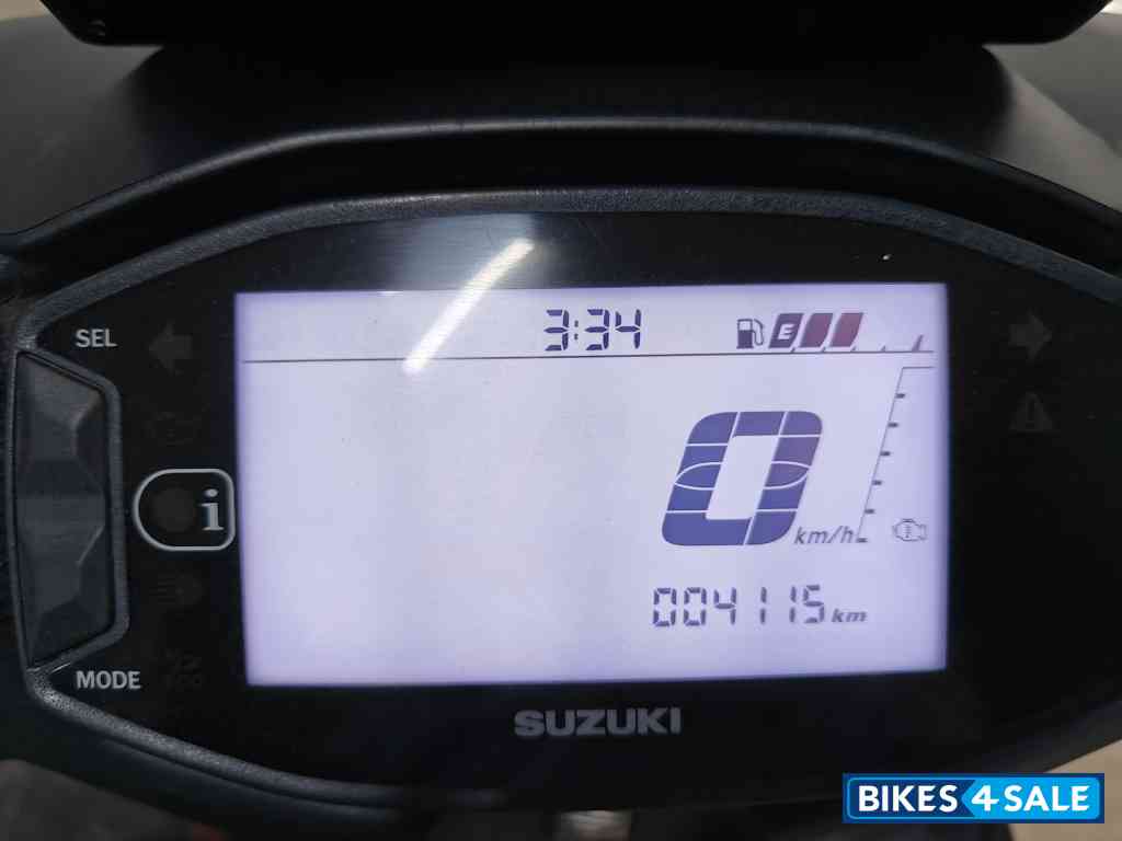 Black Suzuki Avenis 125 Ride Connect Edition Black Suzuki Avenis 125 Ride Connect Edition