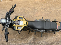 Dark Gray Matt Husqvarna Svartpilen 250