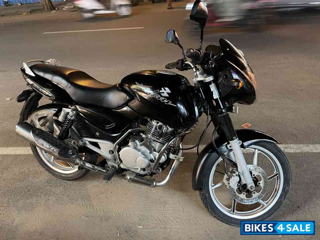 Black Bajaj Pulsar 150