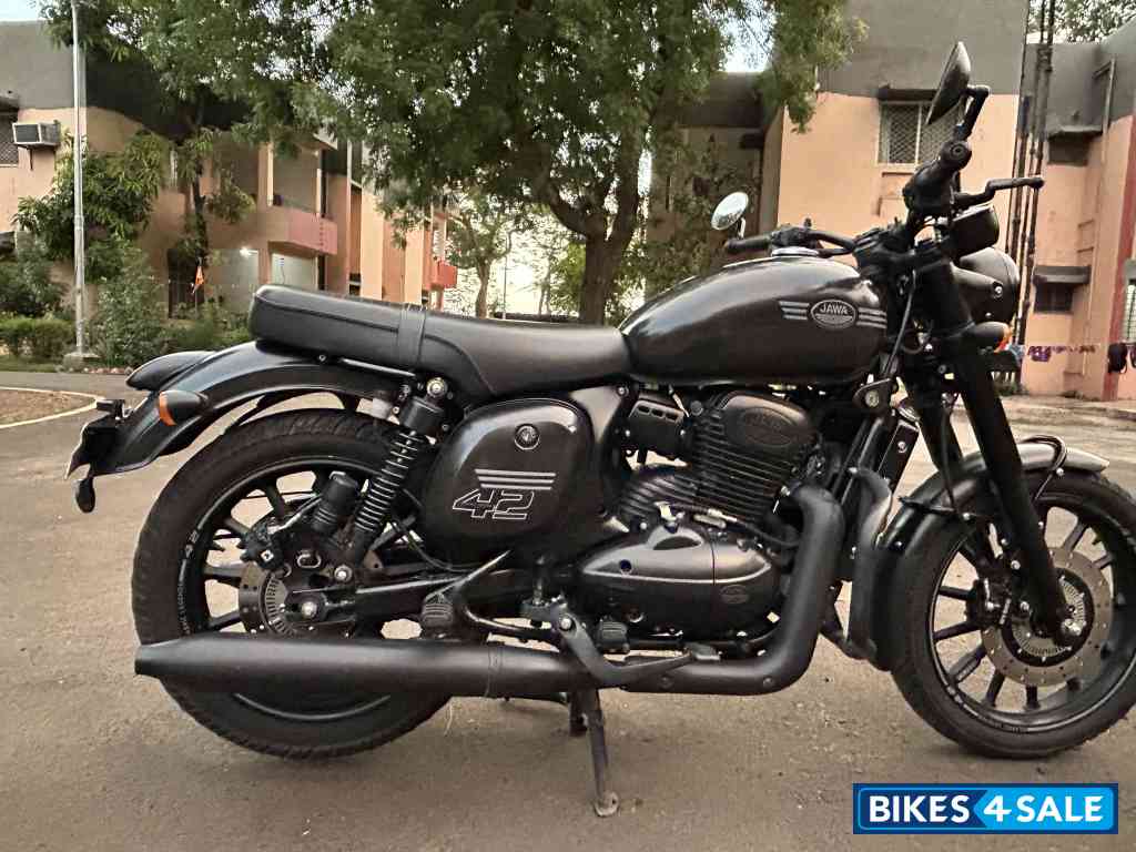 Matt Black Jawa 42 Dual Channel ABS AllStar Black