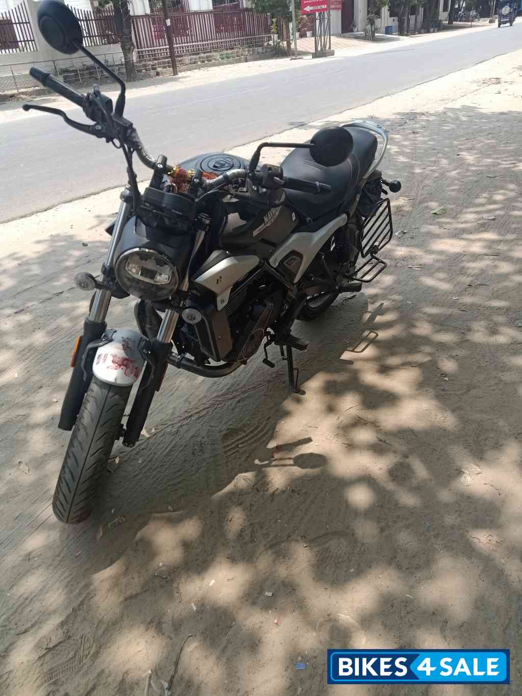 Matt Black Hero Mavrick 440