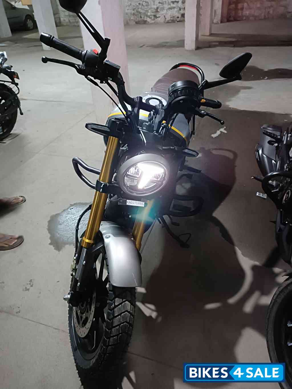 TVS Ronin TD TVS Ronin TD