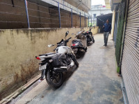 White TVS Apache RTR 180