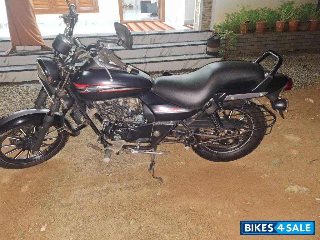 Bajaj Avenger Street 220