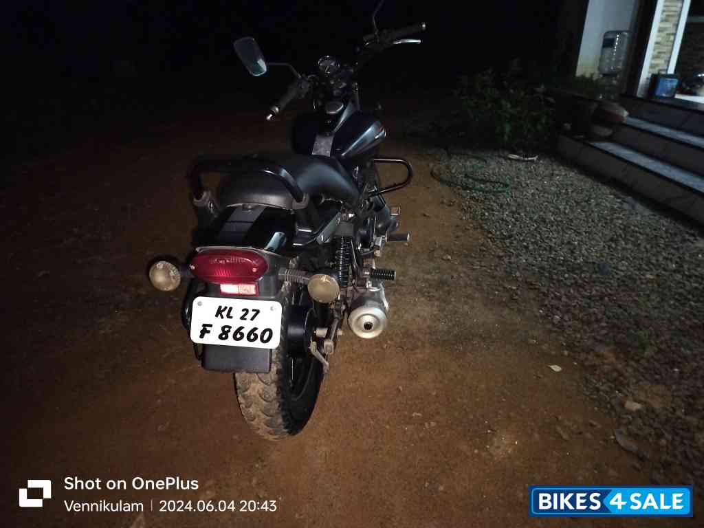 Bajaj Avenger Street 220