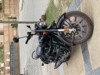 Royal Enfield Classic Stealth Black