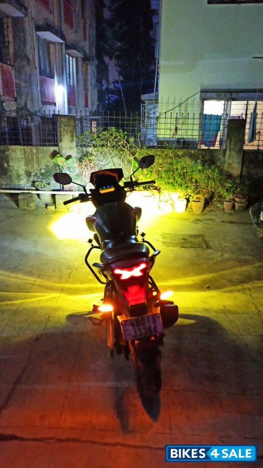 Orange-gray Honda CB Hornet 160R