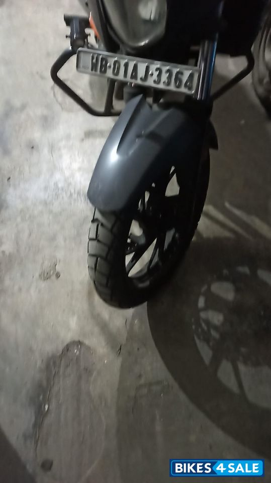 Orange-gray Honda CB Hornet 160R