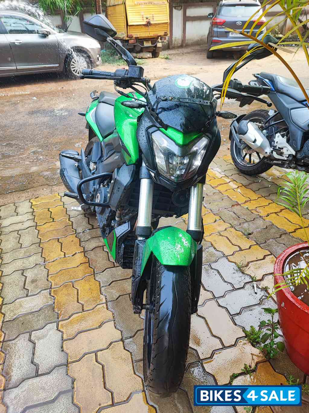 Bajaj Dominar 400 ABS BS6