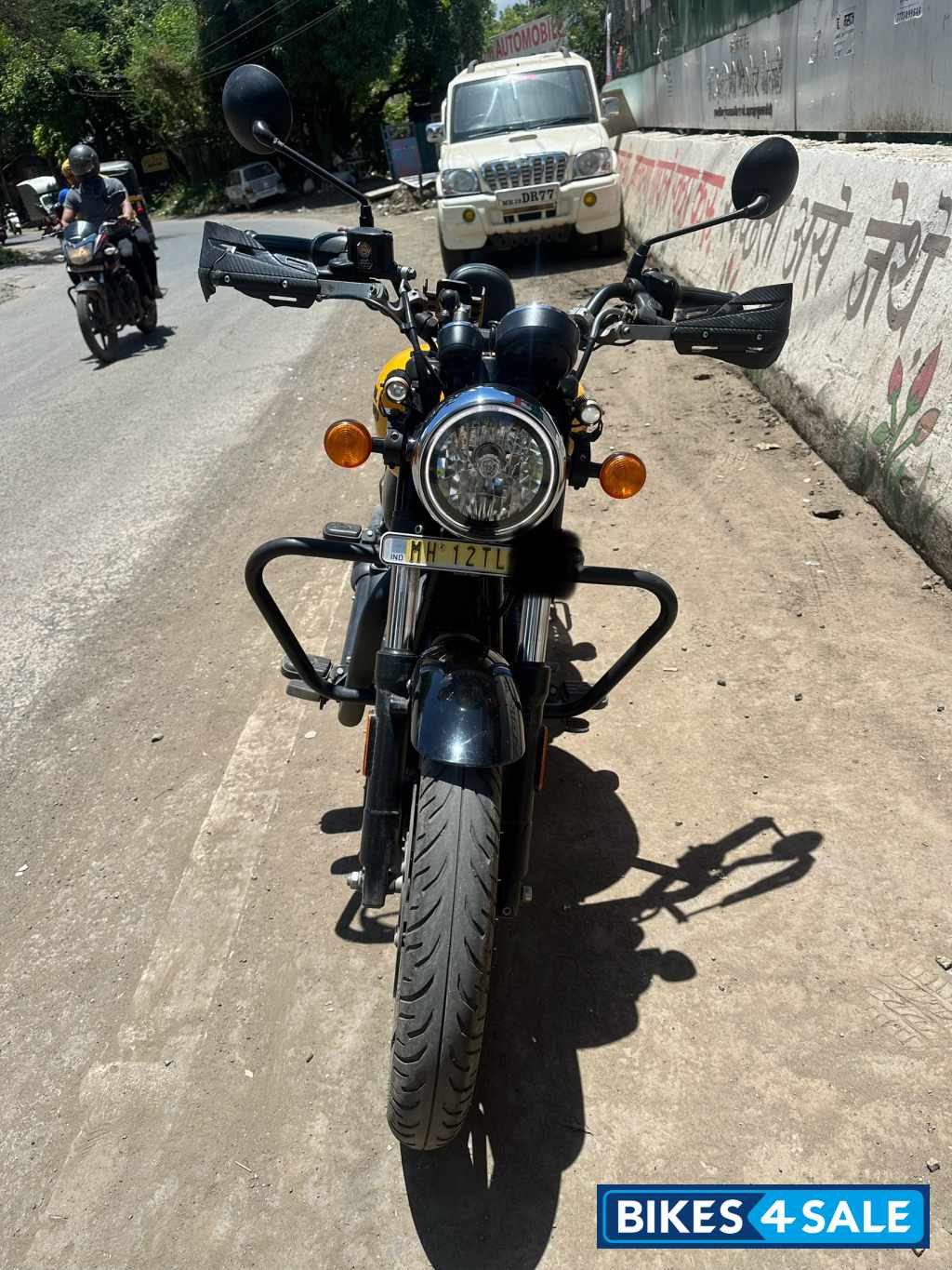 Yellow Royal Enfield Meteor 350 Fireball