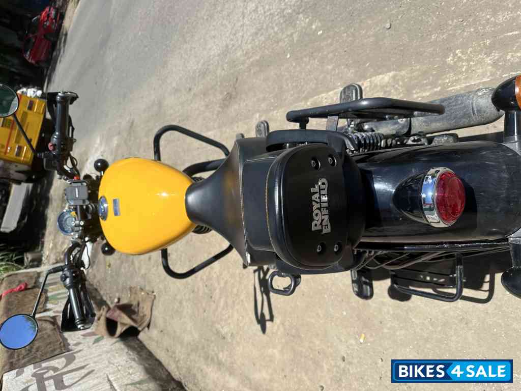 Yellow Royal Enfield Meteor 350 Fireball