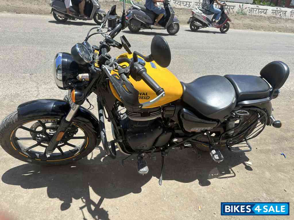 Yellow Royal Enfield Meteor 350 Fireball