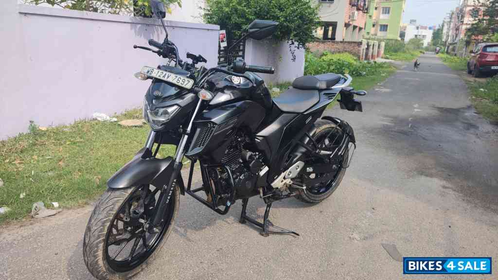 Yamaha FZS 25