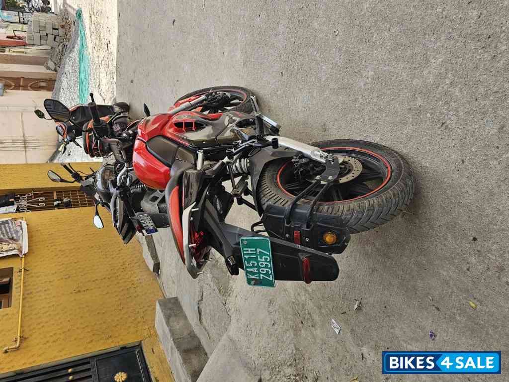 Revolt RV 400 Revolt RV 400