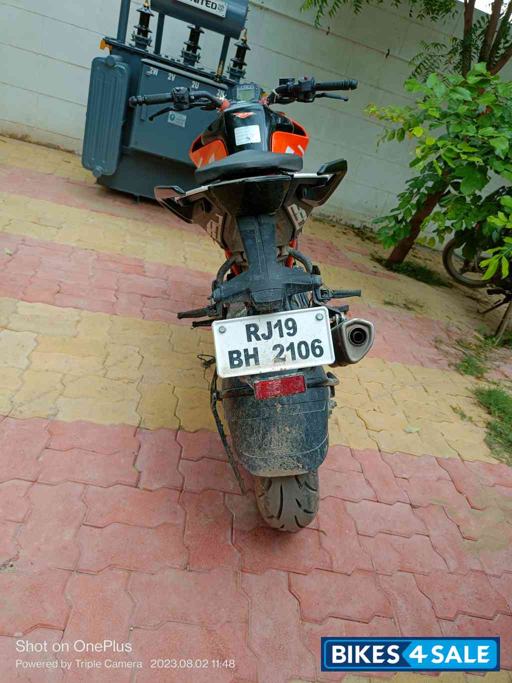 Electric Orange KTM Duke 250 Electric Orange KTM Duke 250