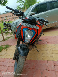 Electric Orange KTM Duke 250
