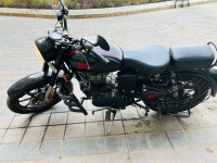 Royal Enfield Classic Stealth Black