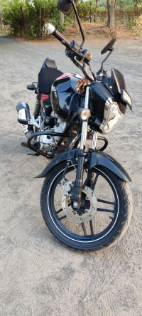 Bajaj V15