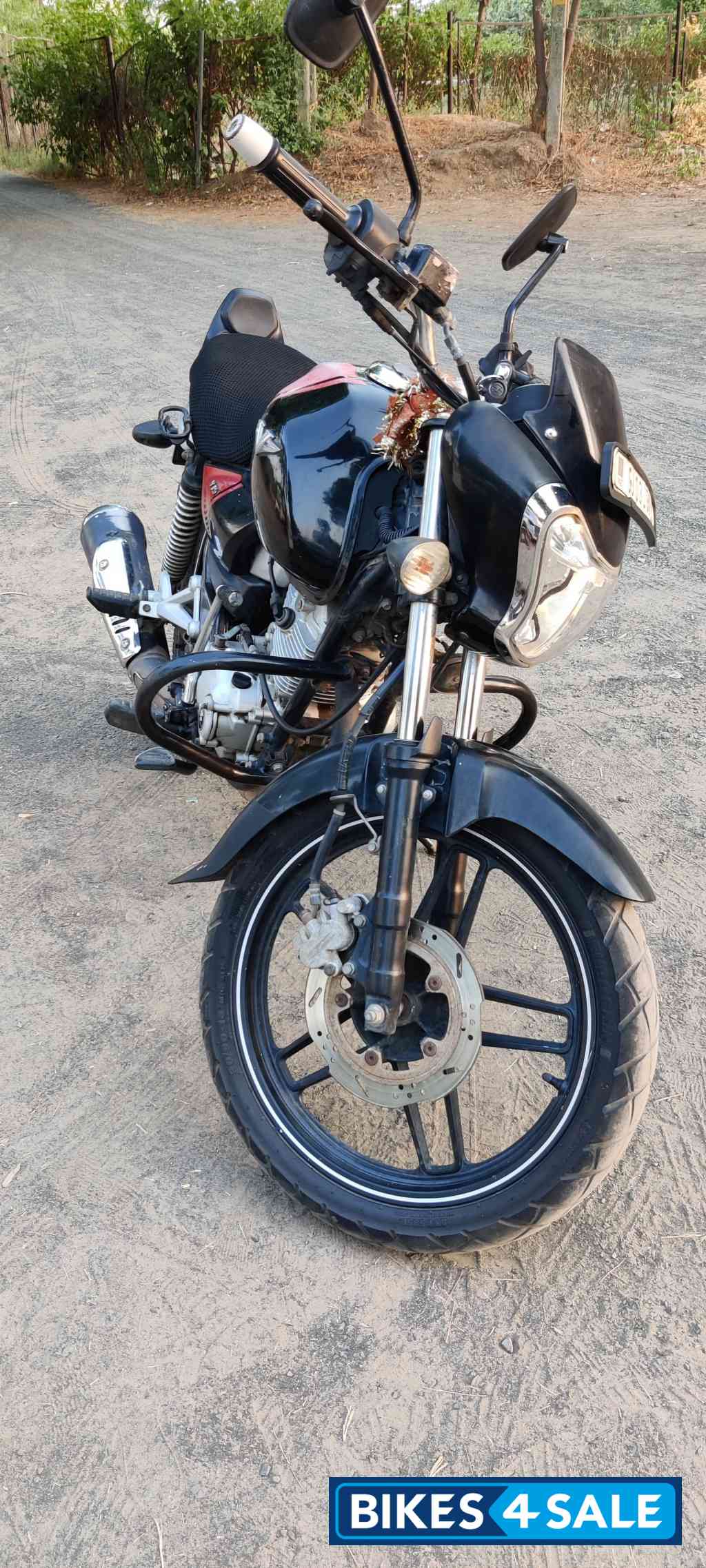 Bajaj V15