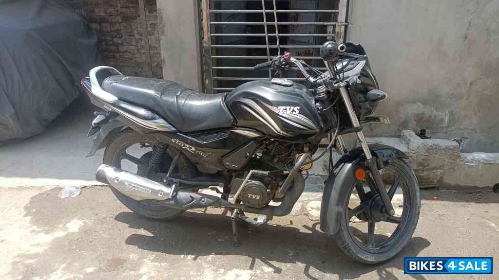 Black TVS Star City Plus BS VI