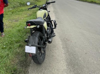 Outlaw Olive Yezdi Scrambler Single Tone