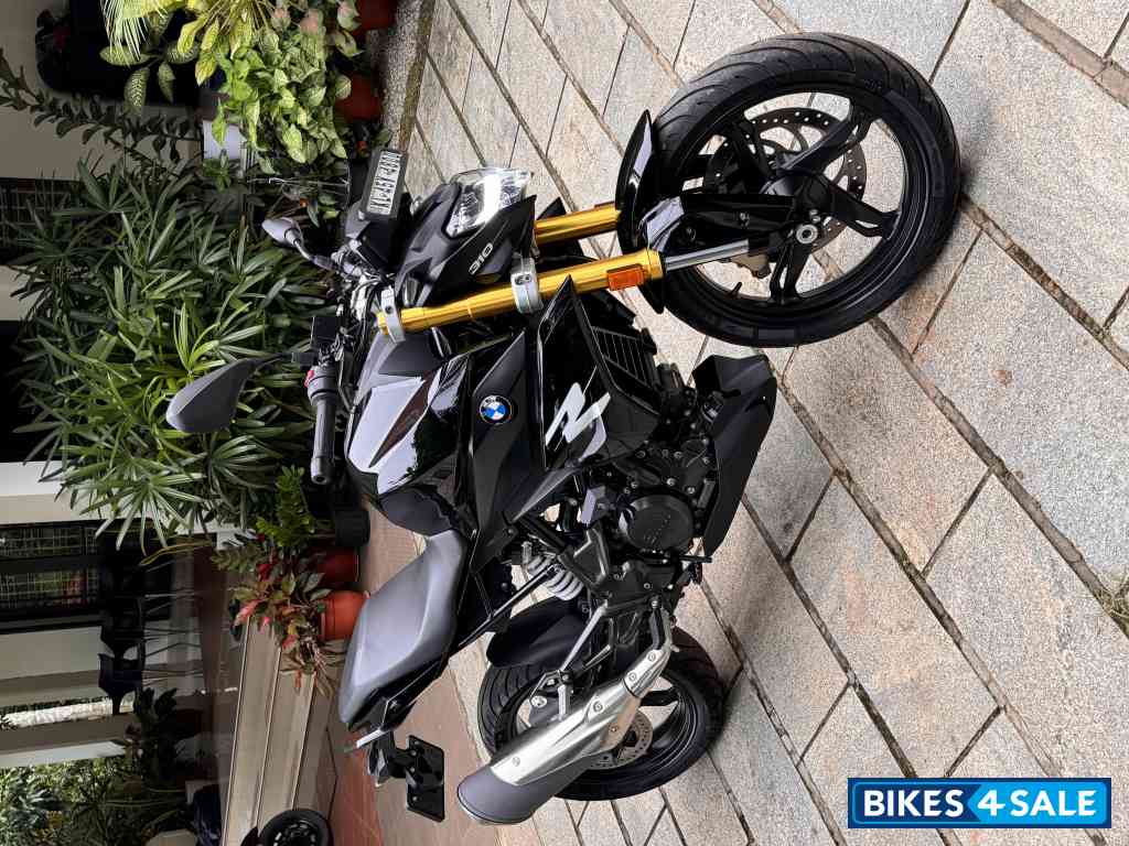 BMW G 310 R