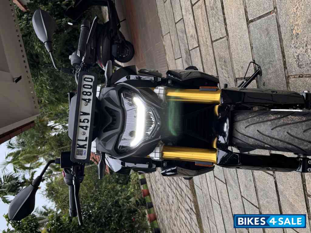 BMW G 310 R