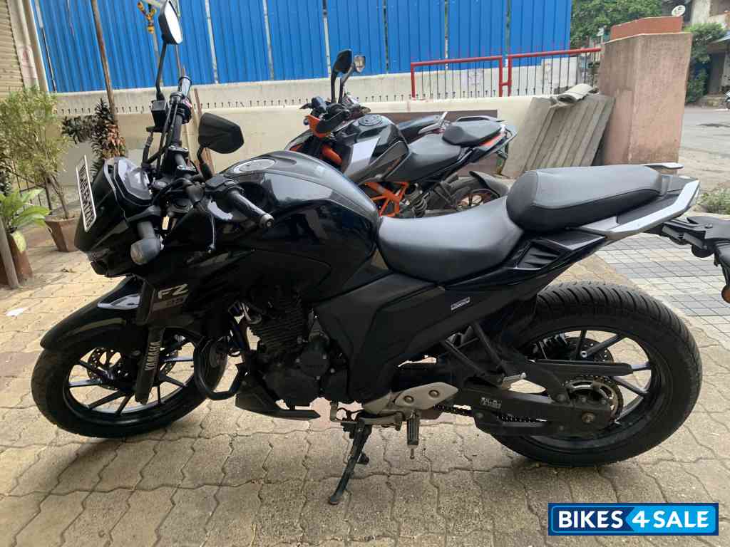 Yamaha FZS 25 BS6