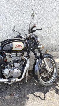 Black Royal Enfield Classic 350