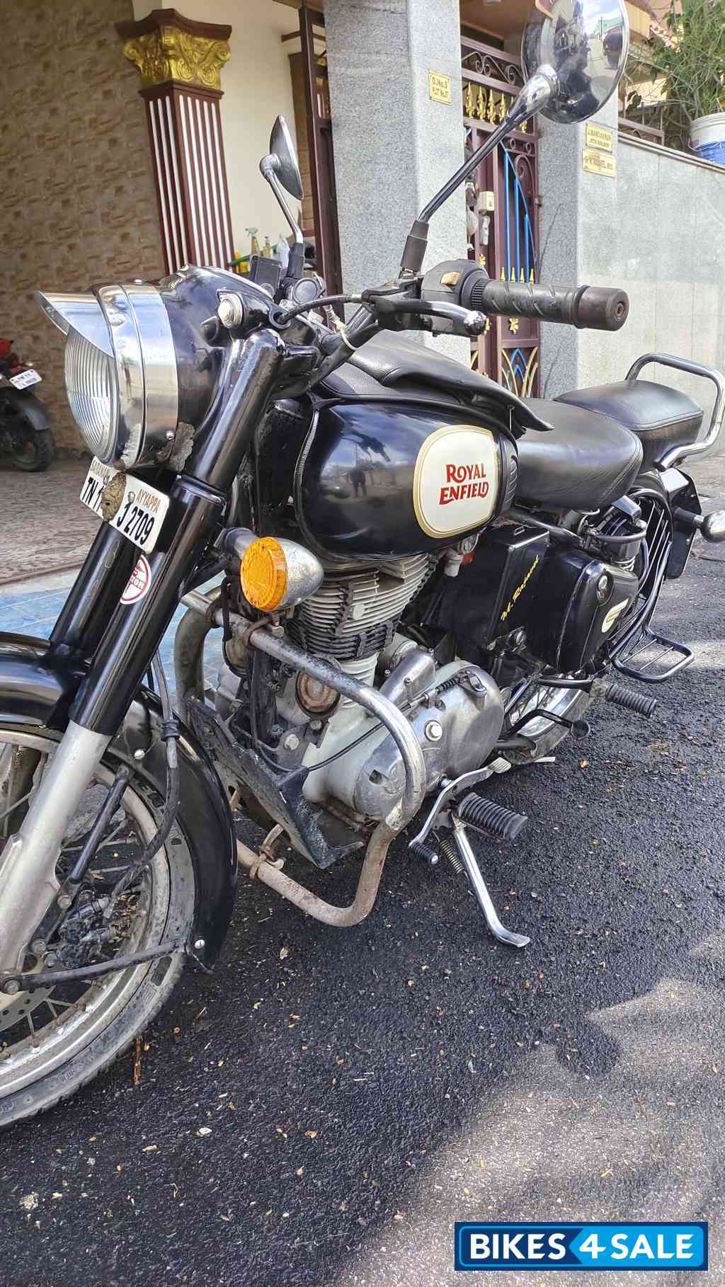 Black Royal Enfield Classic 350