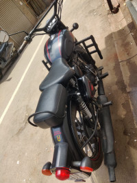 Royal Enfield Classic Stealth Black