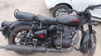 Royal Enfield Classic Stealth Black