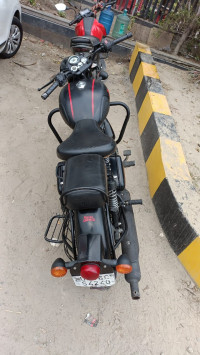 Royal Enfield Classic Stealth Black