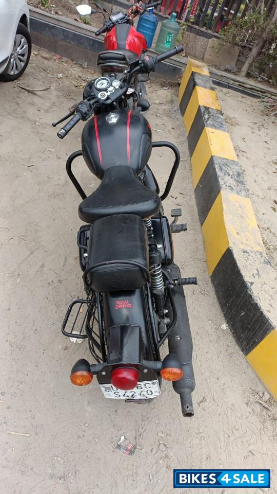 Royal Enfield Classic Stealth Black