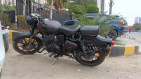 Royal Enfield Classic Stealth Black