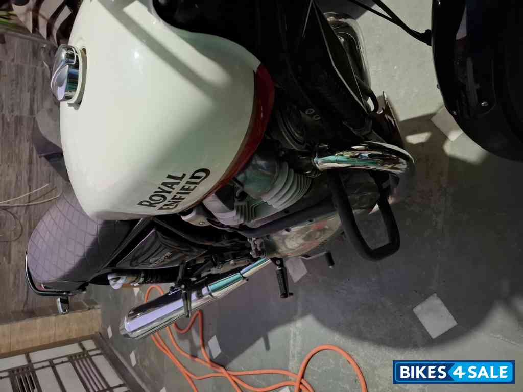 Baker White Royal Enfield Interceptor 650 Twin