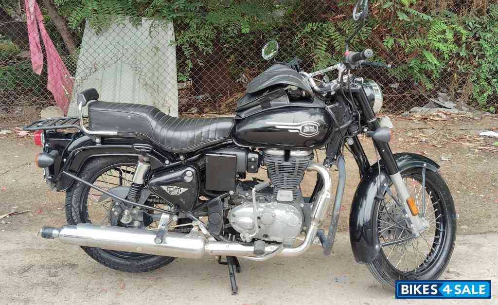 Black Royal Enfield Bullet 350 KS BS6