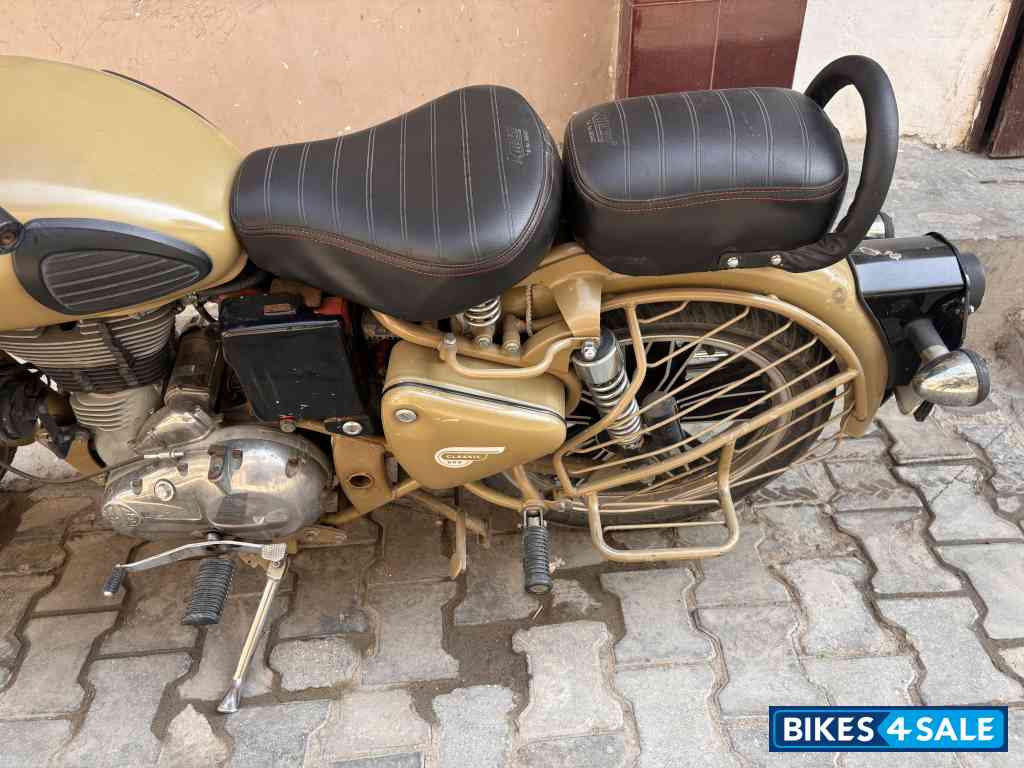 Royal Enfield Classic Desert Storm