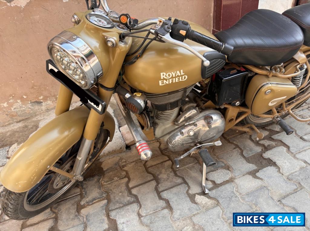 Royal Enfield Classic Desert Storm