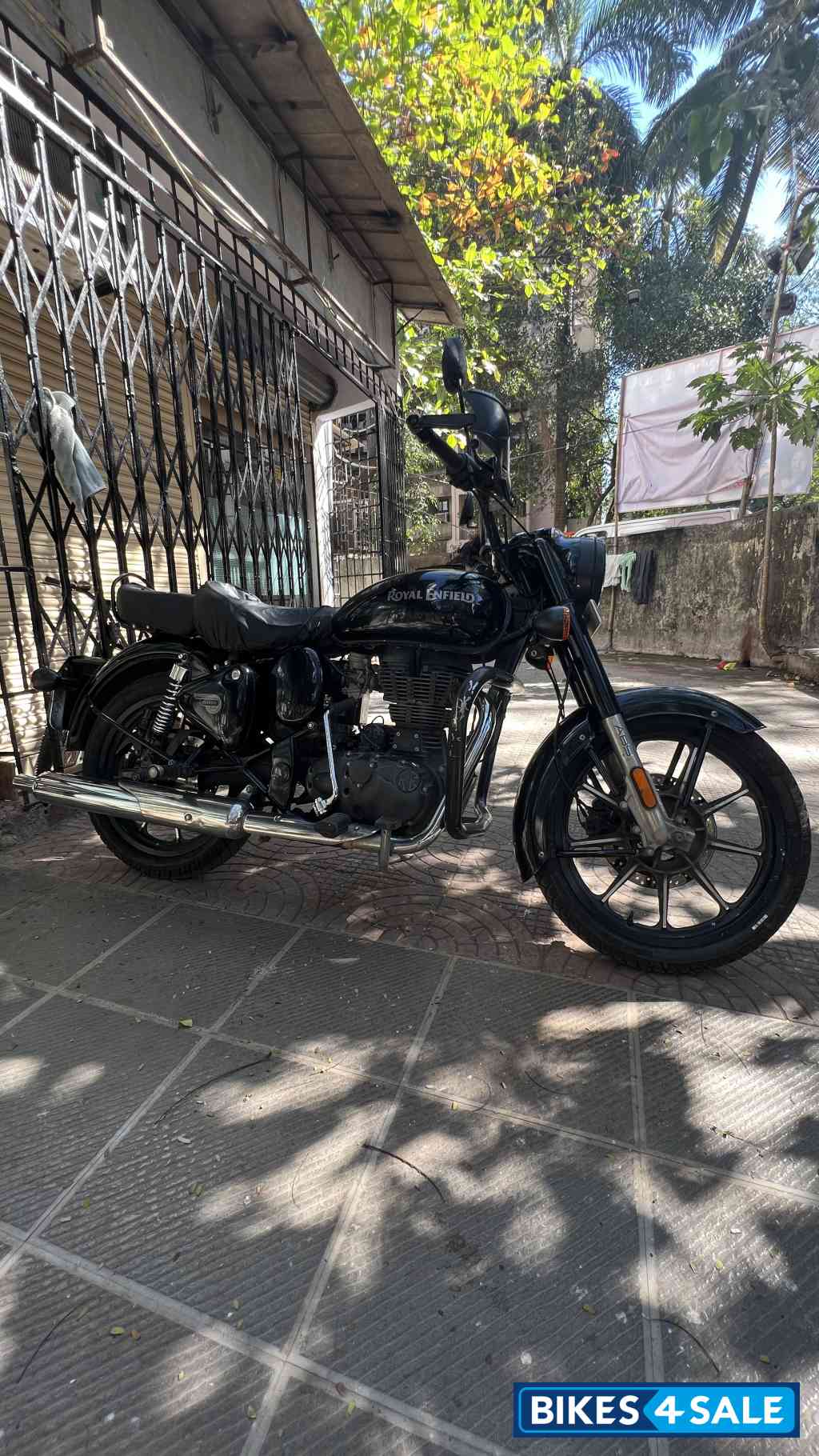 Black Royal Enfield Classic 350