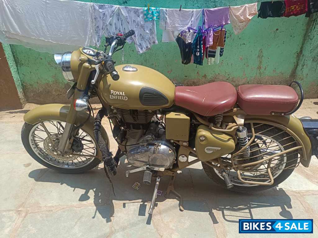 Royal Enfield Classic Desert Storm