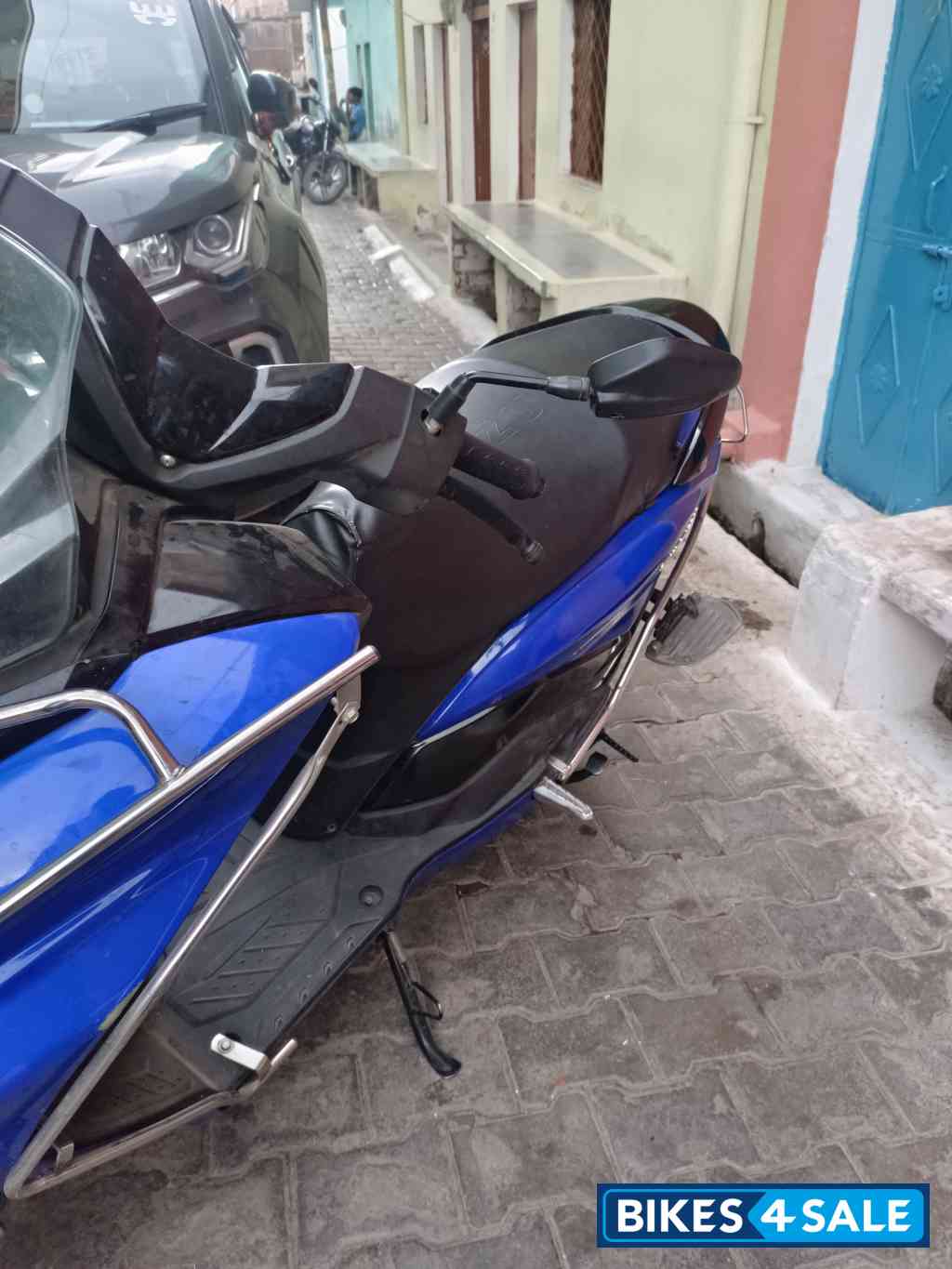 Blue Suzuki Burgman Street BS6 Blue Suzuki Burgman Street BS6