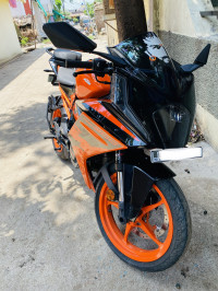 Black Orange KTM RC 200 2022