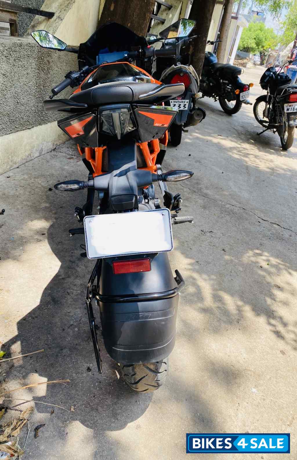 Black Orange KTM RC 200 2022