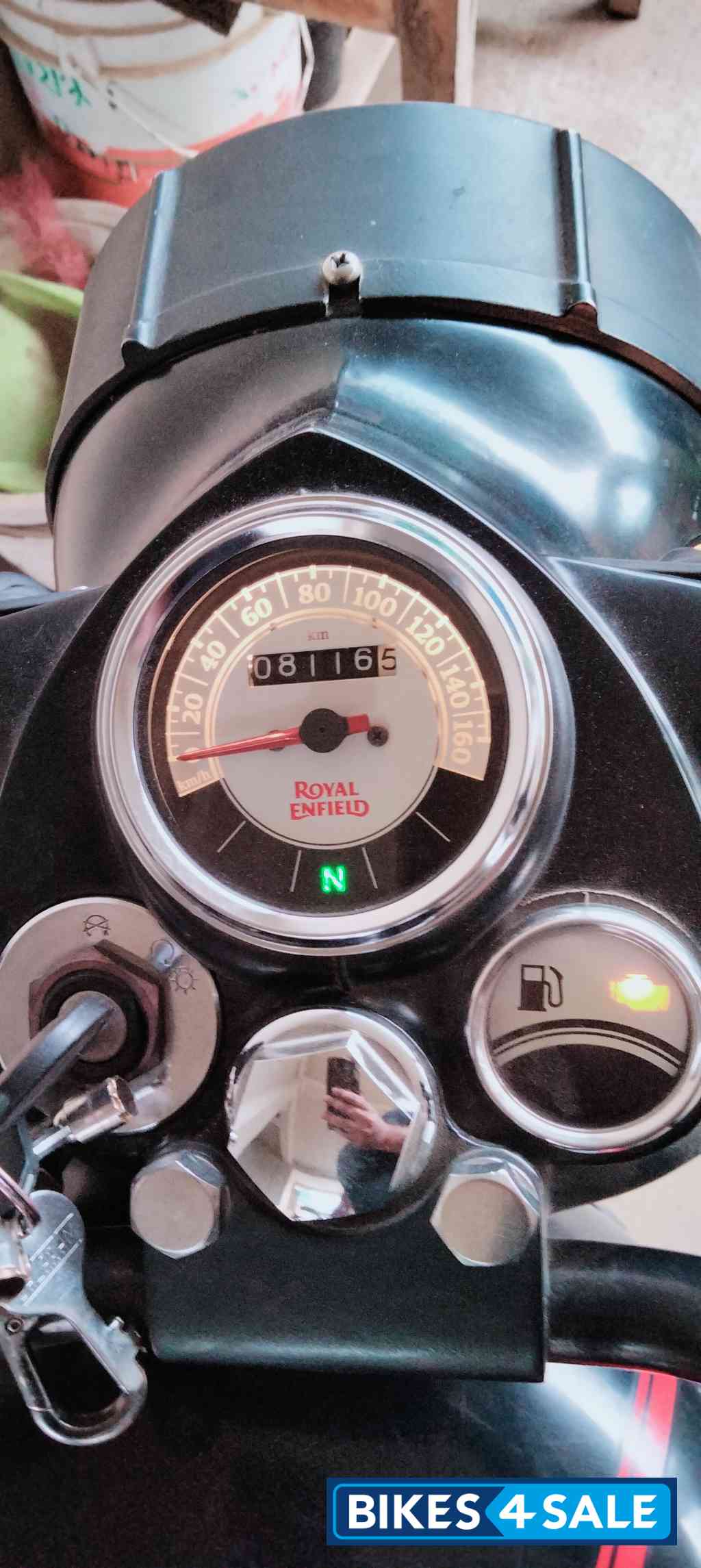 Stealth Black Royal Enfield Classic 350 BS VI