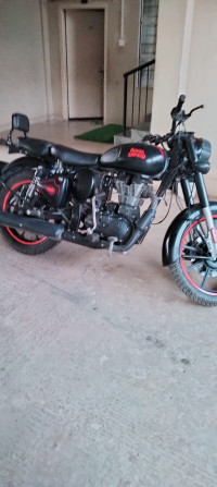 Stealth Black Royal Enfield Classic 350 BS VI